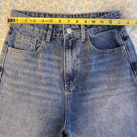 ⚠️SOLD⚠️ SHEIN High Waisted Baggy Jeans - Picture 6 of 8